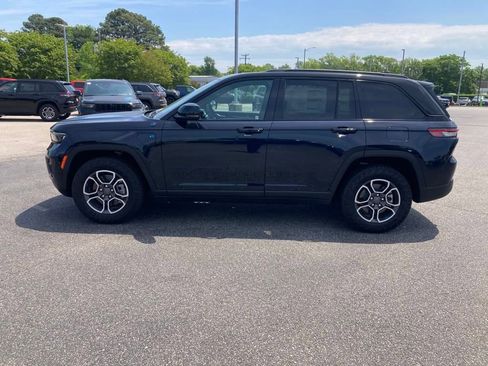 New 2024 Jeep Grand Cherokee Trailhawk w/ Luxury Tech Group III image 2