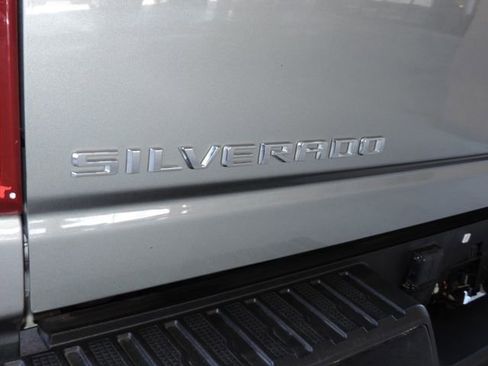 Used 2024 Chevrolet Silverado 2500 ZR2 w/ Technology Package image 26