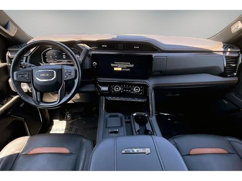 Used 2024 GMC Sierra 3500 AT4 w/ AT4 Premium Plus Package AWD/4WD image 8