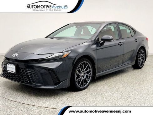Used 2025 Toyota Camry XSE image 1