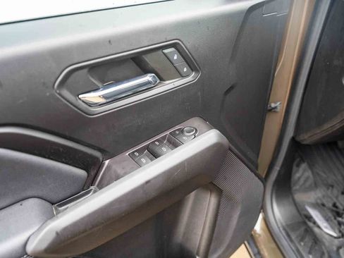 Used 2023 Chevrolet Colorado LT w/ LT Convenience Package RWD image 12