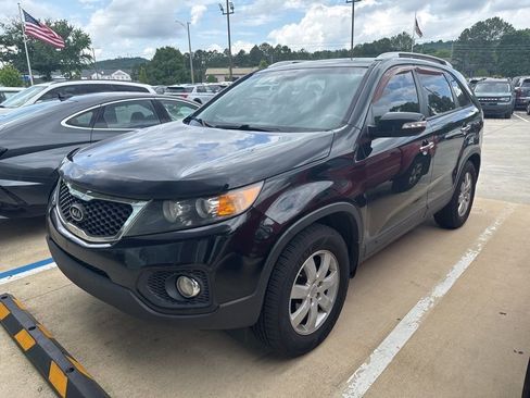 Used 2013 Kia Sorento LX w/ Convenience Pkg FWD image 3