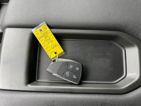 Used 2024 Chevrolet Silverado 1500 Custom image 16