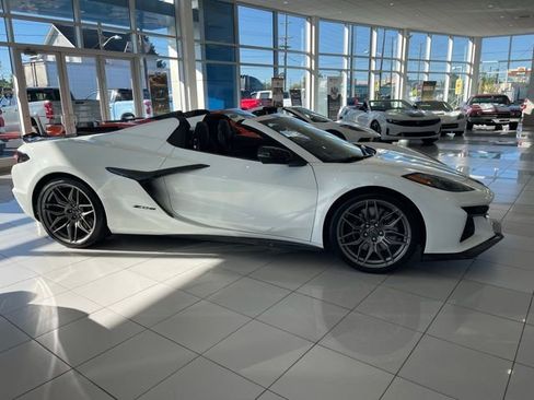 Used 2024 Chevrolet Corvette Z06 w/ Battery Protection Package image 9