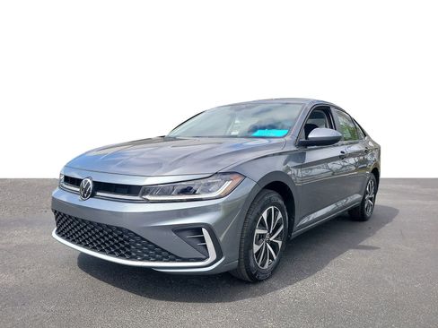 Certified 2025 Volkswagen Jetta S FWD image 4