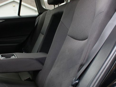 Used 2021 Toyota RAV4 XLE image 19