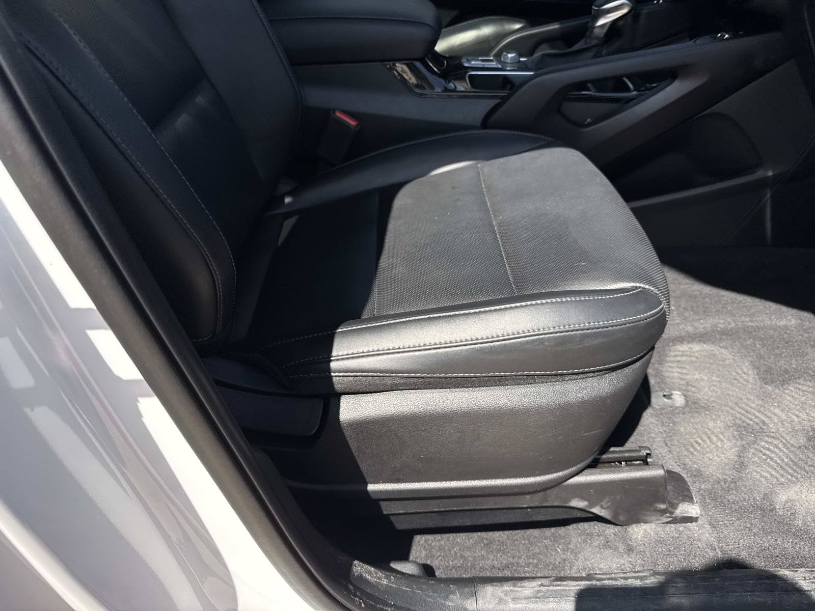 Used 2024 Kia Telluride S w/ S Sunroof Package FWD image 11