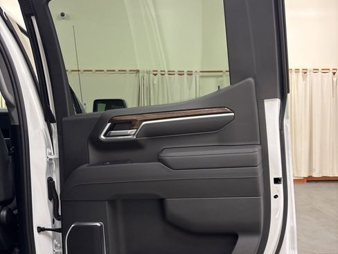 New 2026 GMC Sierra 1500 SLE w/ X31 Off-Road Package image 38