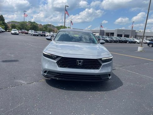Used 2023 Honda Accord EX-L image 2