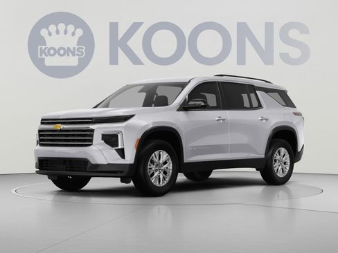 Used 2025 Chevrolet Traverse LT AWD/4WD image 1