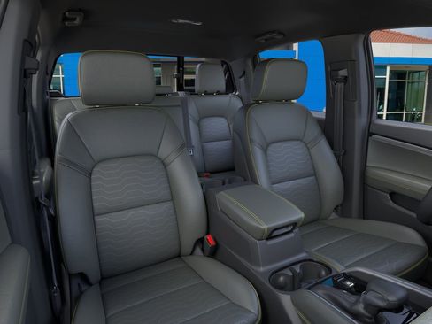 New 2026 Chevrolet Colorado ZR2 w/ Midnight Edition AWD/4WD image 17