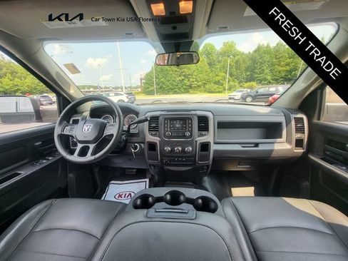 Used 2018 RAM 2500 Tradesman w/ Chrome Appearance Group RWD image 14