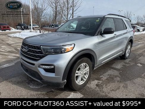 Used 2023 Ford Explorer XLT w/ Equipment Group 202A image 4