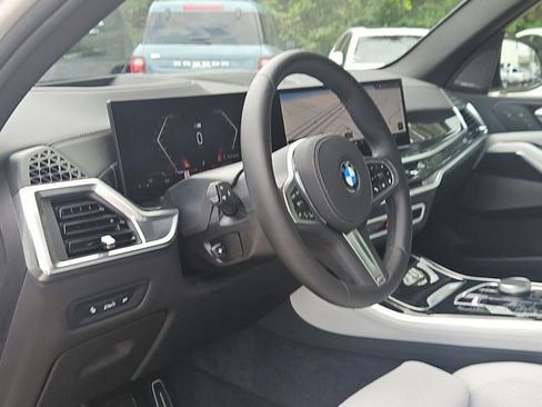 Used 2026 BMW X5 sDrive40i w/ M Sport Package image 10