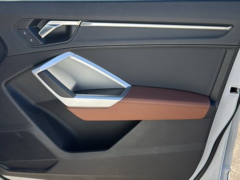 Used 2025 Audi Q3 2.0T Premium image 28