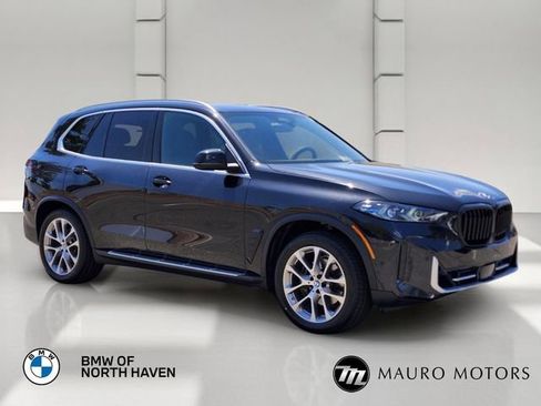 Certified 2024 BMW X5 xDrive40i w/ Premium Package AWD/4WD image 1