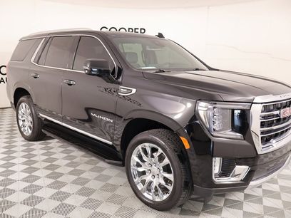 Used 2024 GMC Yukon SLT w/ SLT Luxury Package