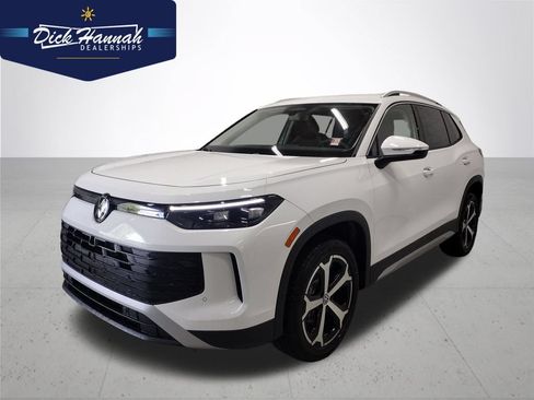 New 2026 Volkswagen Tiguan SE AWD/4WD image 1