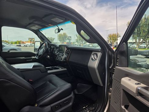 Used 2016 Ford F250 Lariat w/ Lariat Interior Package AWD/4WD image 15
