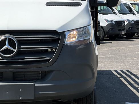 Used 2023 Mercedes-Benz Sprinter 3500 image 13