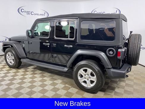 Used 2022 Jeep Wrangler Unlimited Sport AWD/4WD image 5