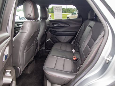 Used 2023 Chevrolet TrailBlazer RS w/ Convenience Package FWD image 25