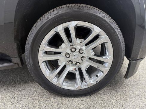 Used 2019 Chevrolet Suburban LT AWD/4WD image 49