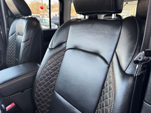 Used 2023 Jeep Wrangler Unlimited Sahara image 19