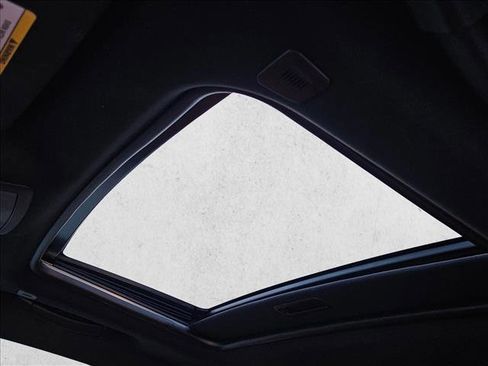 Used 2018 Dodge Challenger SXT Plus image 15