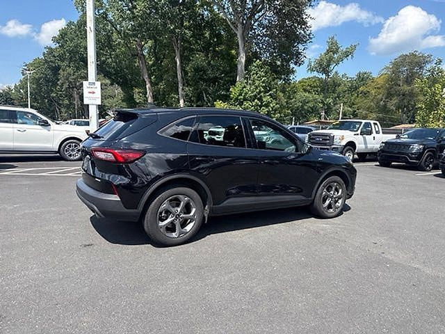 Used 2025 Ford Escape ST-Line Select AWD/4WD image 13