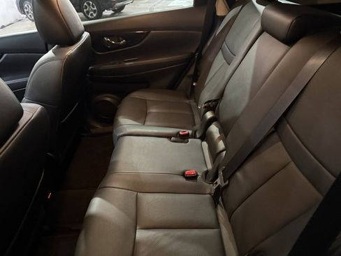 Used 2020 Nissan Rogue SL w/ Premium Package image 31