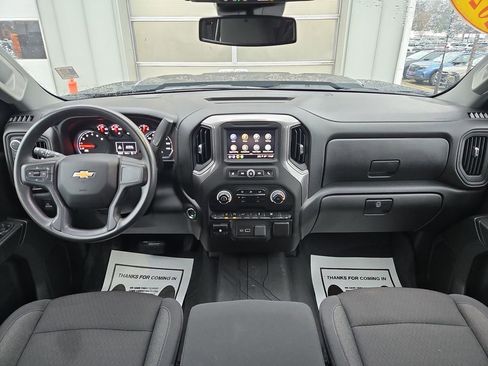 Used 2024 Chevrolet Silverado 2500 Custom w/ Custom Convenience Package image 18