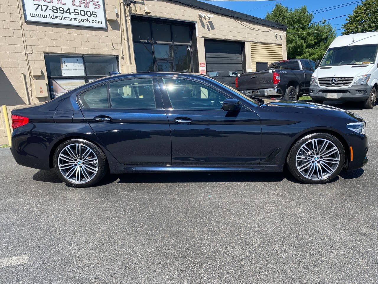 Used 2018 BMW 530i xDrive AWD/4WD image 2