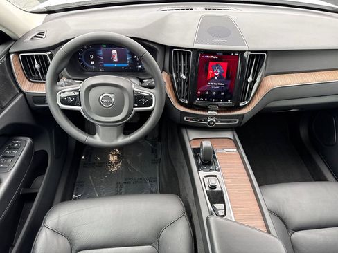 Used 2023 Volvo XC60 B5 Plus w/ Climate Package image 24