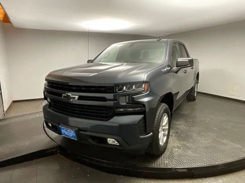 Certified 2022 Chevrolet Silverado 1500 RST image 3