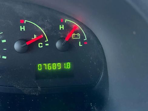 Used 2007 Ford E-350 and Econoline 350 Extended Super Duty image 5