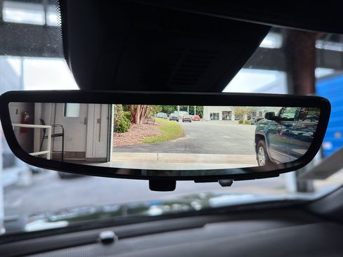 New 2025 Chevrolet Equinox ACTIV w/ Safety and Technology Package image 25