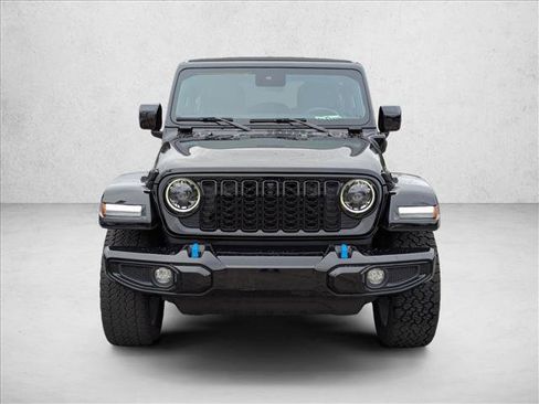 Used 2024 Jeep Wrangler High Altitude image 2