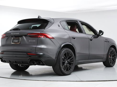 Certified 2025 Maserati Grecale Modena AWD/4WD image 5