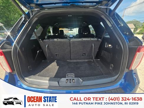 Used 2020 Ford Explorer XLT w/ Equipment Group 202A AWD/4WD image 22