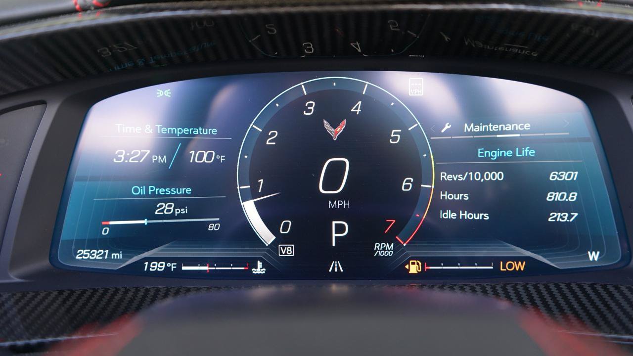 Used 2021 Chevrolet Corvette Stingray Premium Conv w/ Z51 Performance Package RWD image 12