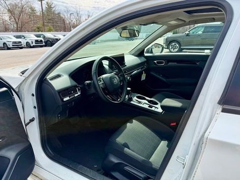 Used 2023 Honda Civic EX image 8