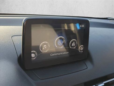Certified 2019 Toyota Yaris LE FWD image 17