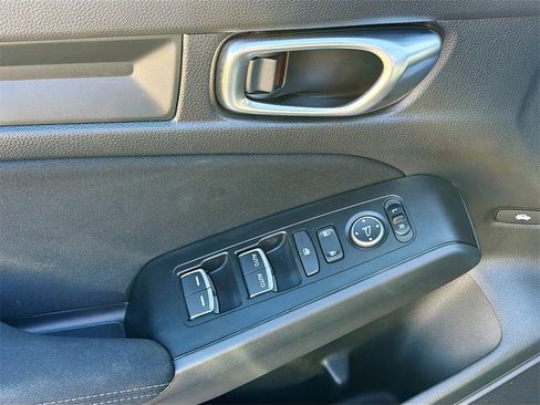 Used 2025 Honda Civic Sport image 17