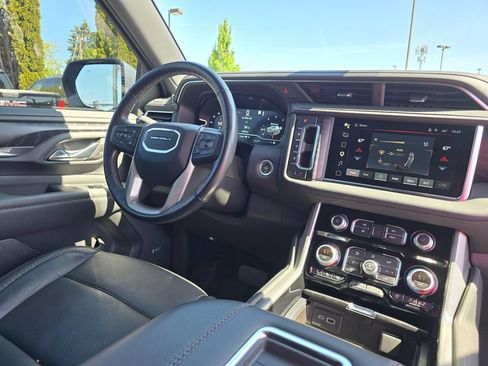 Used 2022 GMC Yukon Denali w/ Max Trailering Package AWD/4WD image 12