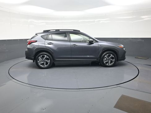 Used 2024 Subaru Crosstrek 2.0i Premium AWD/4WD image 2