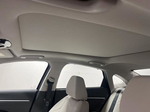 New 2025 Hyundai Sonata Limited image 11