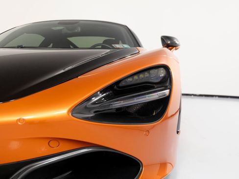 Used 2019 McLaren 720S RWD image 35