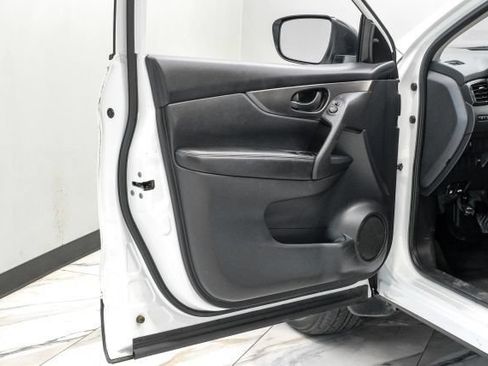 Used 2018 Nissan Rogue Sport S w/ S Appearance Package FWD image 46