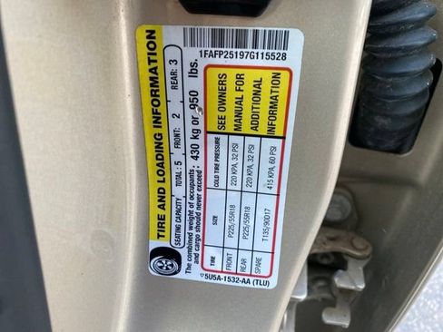 Used 2007 Ford Five Hundred Limited FWD image 25